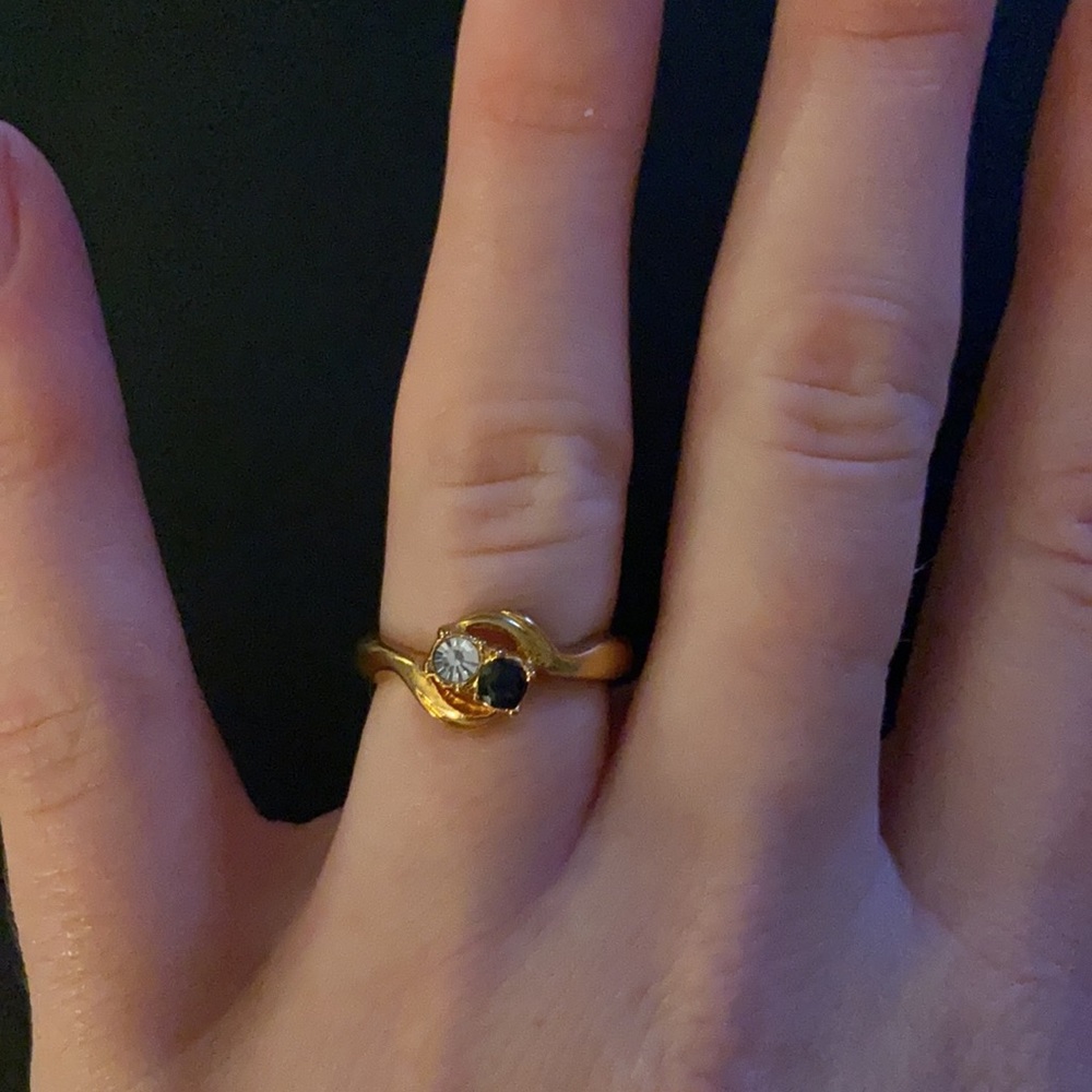 Ring - Picture 2 of 4